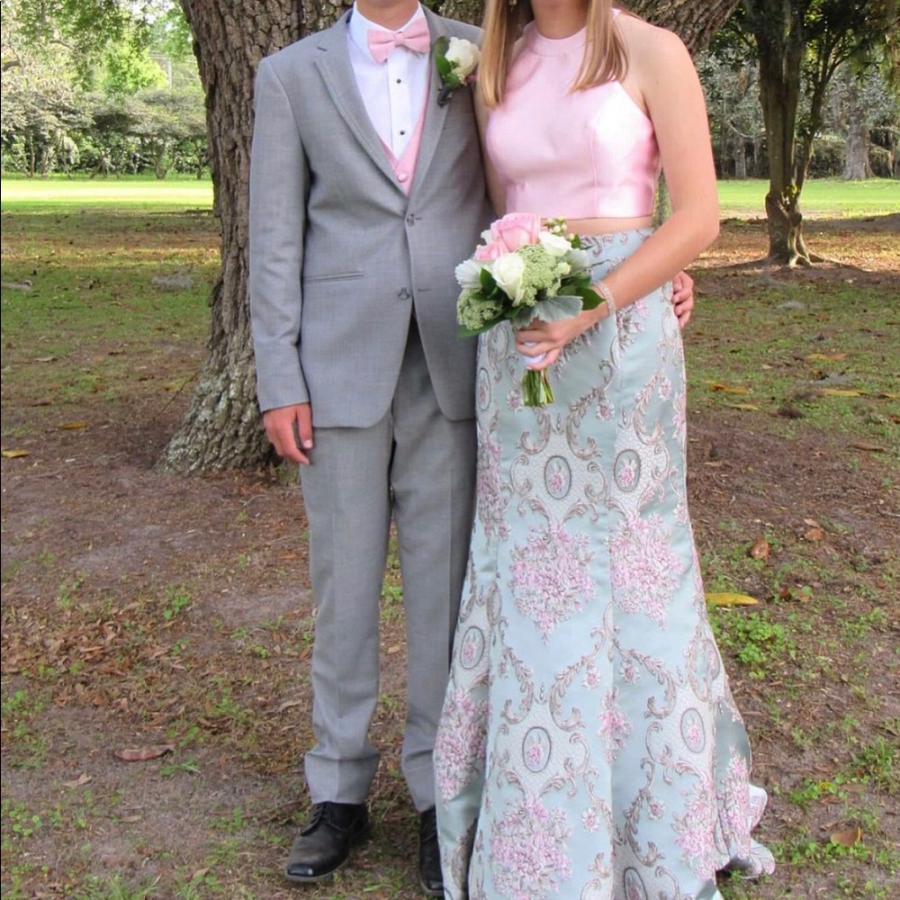 My favorite 2 piece Alyce prom dress!!